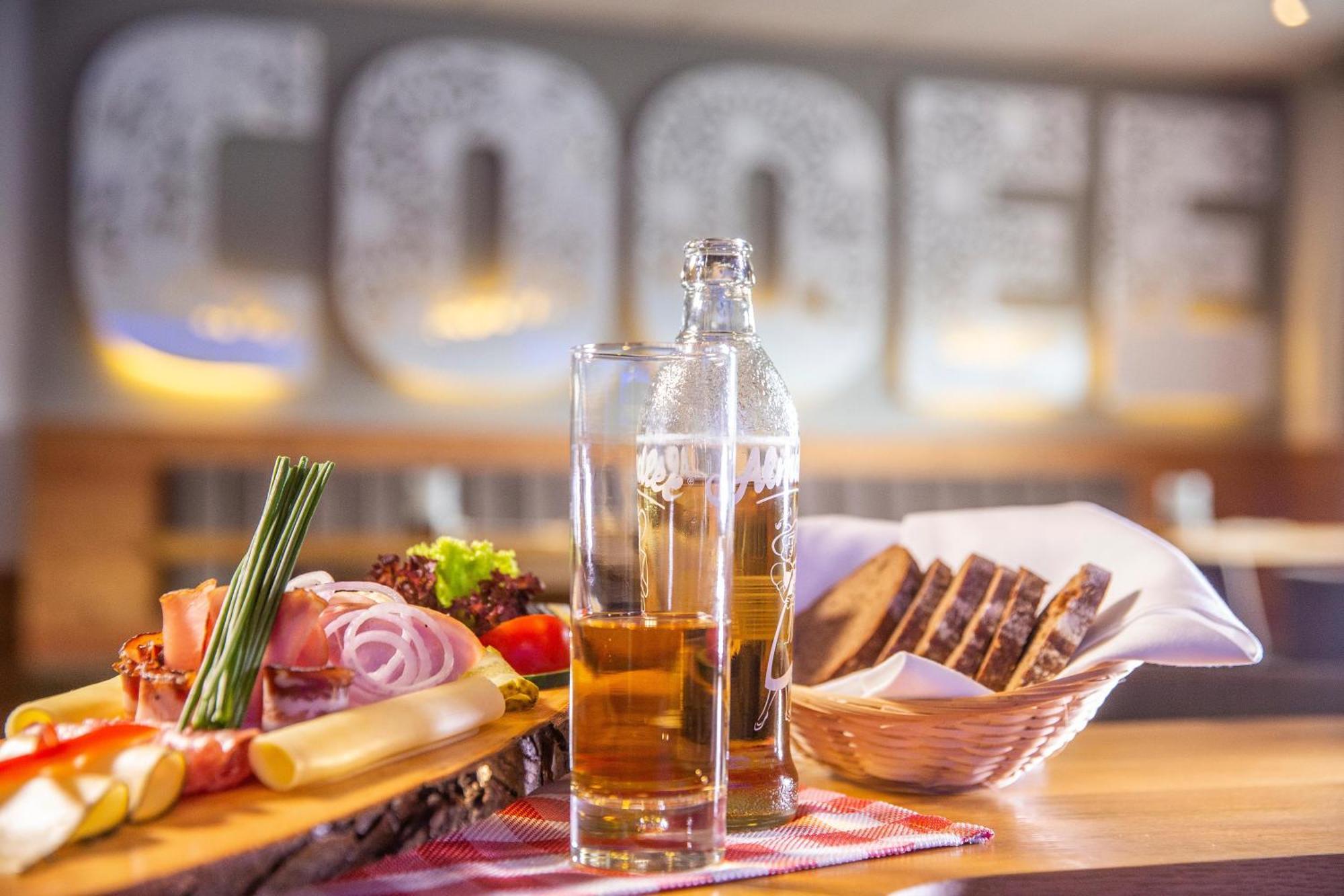 Cooee Alpin Hotel Kitzbueheler Alpen Санкт-Йоганн Экстерьер фото