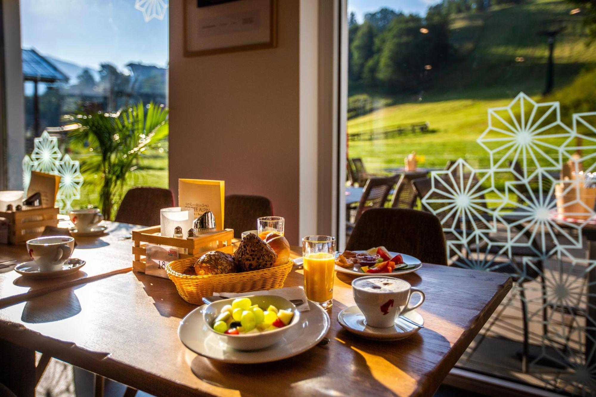 Cooee Alpin Hotel Kitzbueheler Alpen Санкт-Йоганн Экстерьер фото